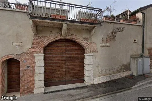 Commercial properties for rent i Sona - Photo from Google Street View