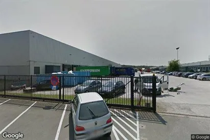 Magazijnen te huur in La Louvière - Foto uit Google Street View