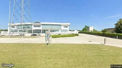 Bedrijfsruimtes te huur in Ari - Foto uit Google Street View