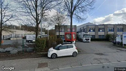 Kontorslokaler för uthyrning i Court-Saint-Étienne – Foto från Google Street View