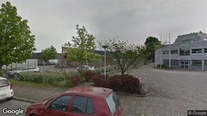 Magazijnen te huur in Husie - Foto uit Google Street View