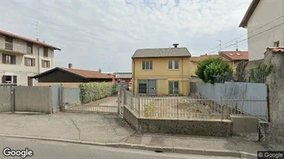 Office spaces for rent in Bregnano - Photo from Google Street View